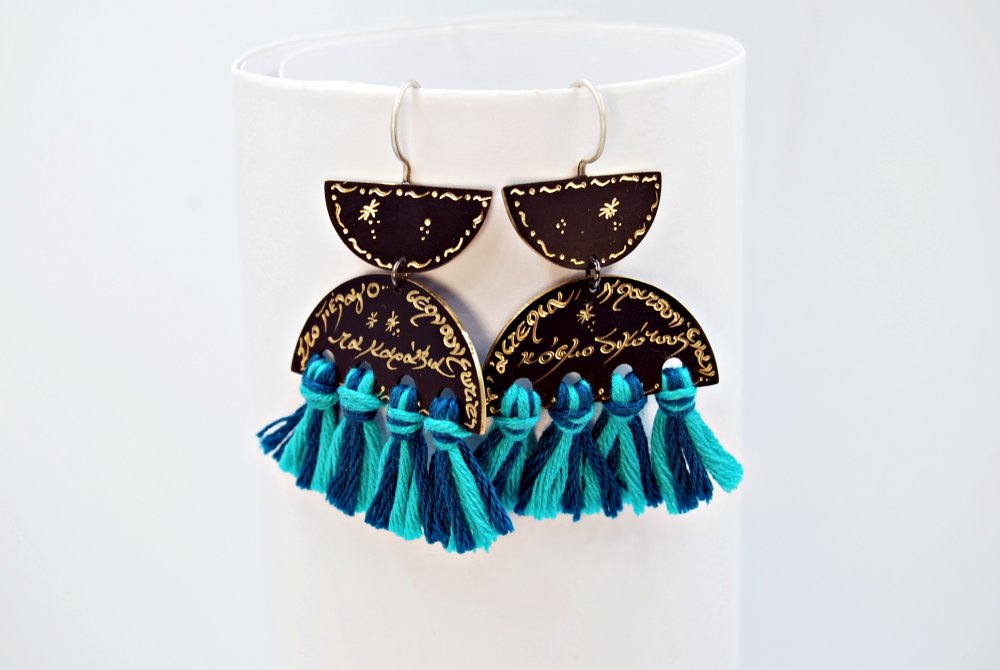 EARRING <span>Oxidized bronze with turquoise tassels </span>
