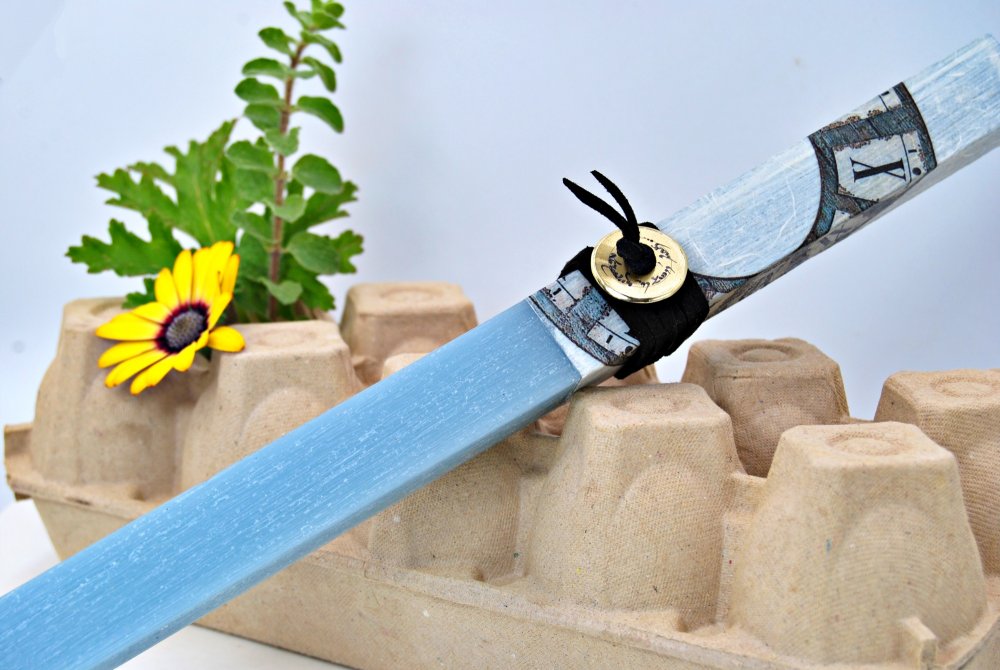 ΒΡΑΧΙΟΛΙ <span>σε τετράγωνη μπλε λαμπάδα ρολόι</span>