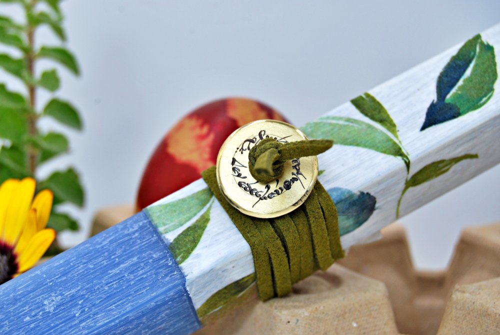 ΒΡΑΧΙΟΛΙ <span>σε τετράγωνη μπλε, φύλλα </span>