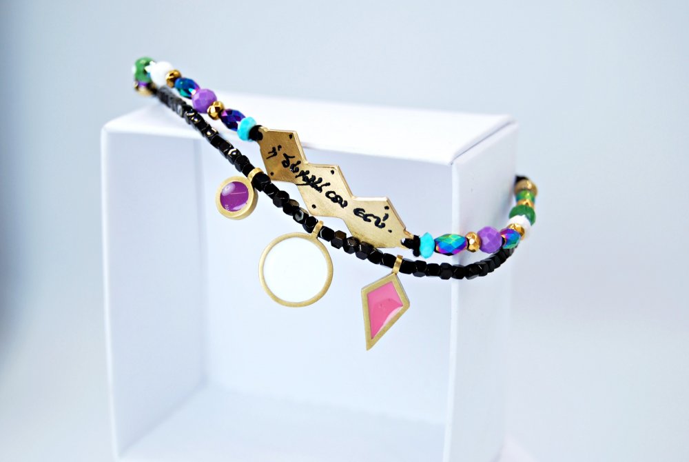 BRACELET <span>double, white with black hematites </span>