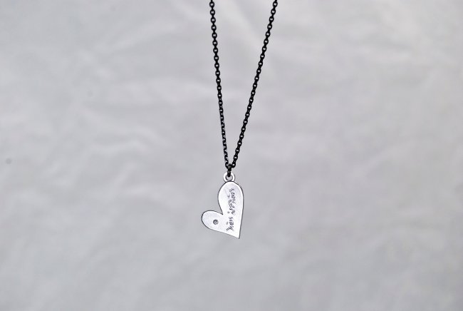 PENDANT <span>Silver heart platinum-plated with diamond</span>